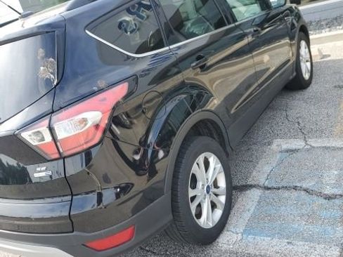 Used 2018 Ford Escape SE AWD/4WD image 3