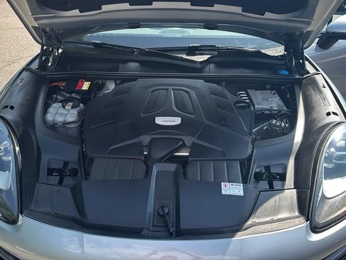 Used 2020 Porsche Cayenne AWD/4WD image 31