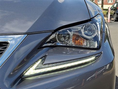 Used 2018 Lexus RC 300 AWD image 9