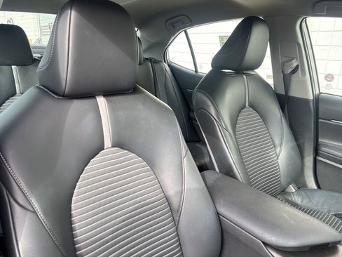 Used 2024 Toyota Camry SE image 17