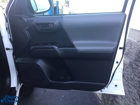 Used 2022 Toyota Tacoma SR image 20