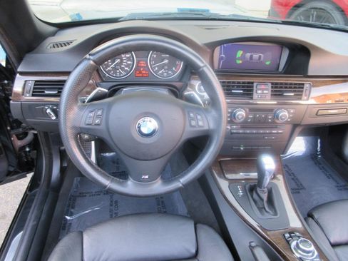 Used 2013 BMW 335i Convertible image 32