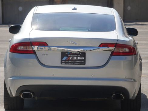 Used 2011 Jaguar XF Premium RWD image 10
