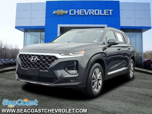 Used 2020 Hyundai Santa Fe SEL w/ Convenience + Premium Package image 3