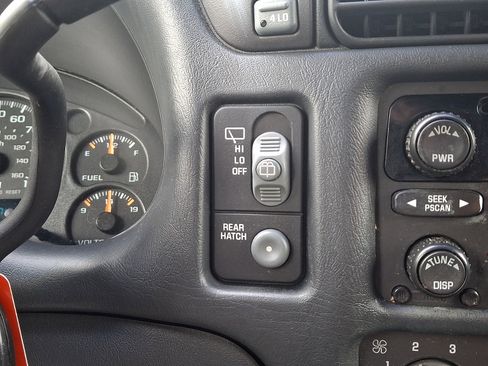 Used 2003 Chevrolet Blazer LS w/ Preferred Equipment Group AWD/4WD image 22