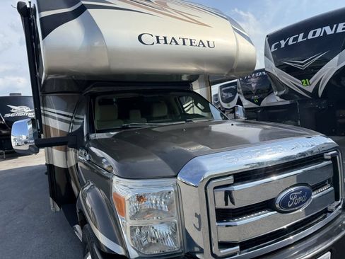Used 2016 Ford F550 2WD Regular Cab Super Duty image 4