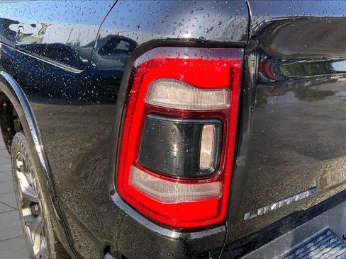Used 2020 RAM 1500 Limited w/ Black Appearance Package AWD/4WD image 25