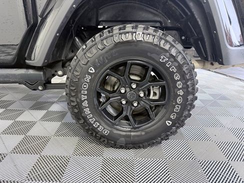 Used 2024 Jeep Gladiator Sport image 27
