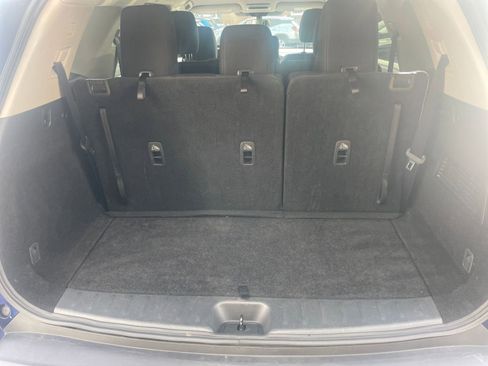 Used 2025 Nissan Pathfinder SV image 32