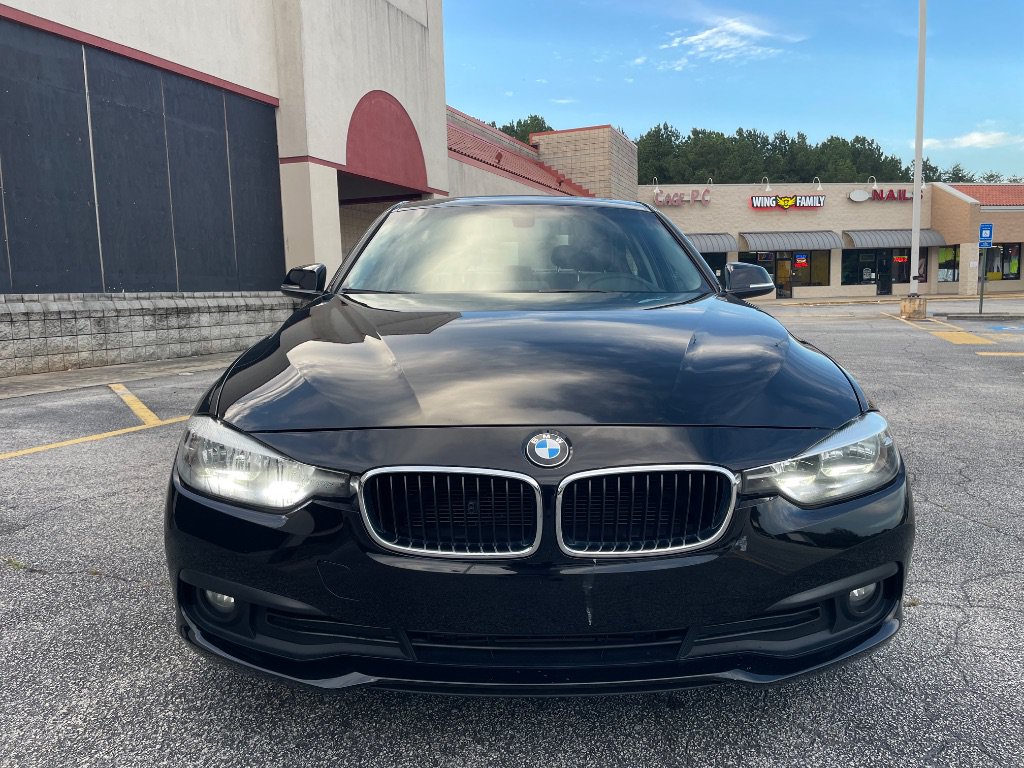 Used 2016 BMW 320i Sedan RWD image 5