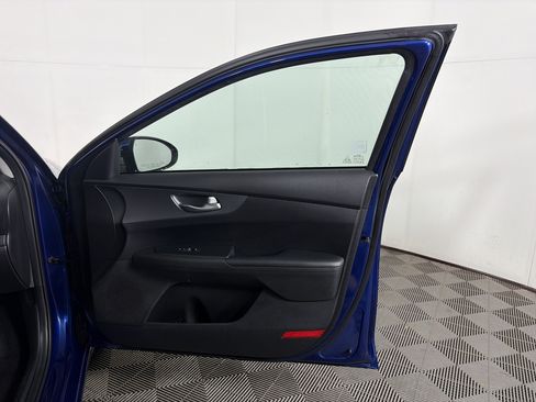 Used 2021 Kia Forte LXS image 41