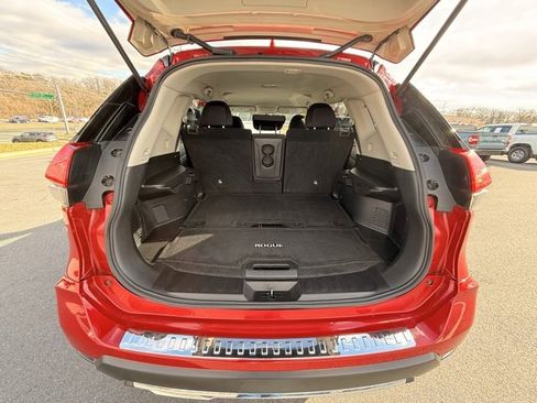 Certified 2017 Nissan Rogue SV image 16