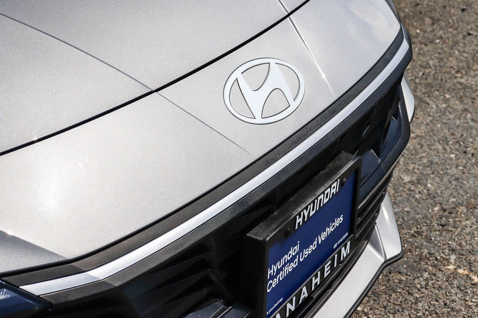 Used 2025 Hyundai Elantra SE w/ Cargo Package FWD image 6