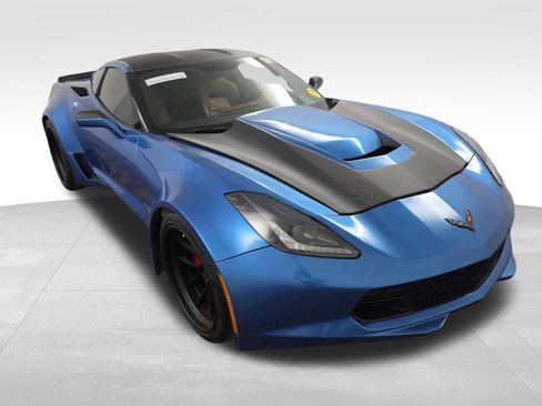 Used 2019 Chevrolet Corvette Stingray Coupe image 1