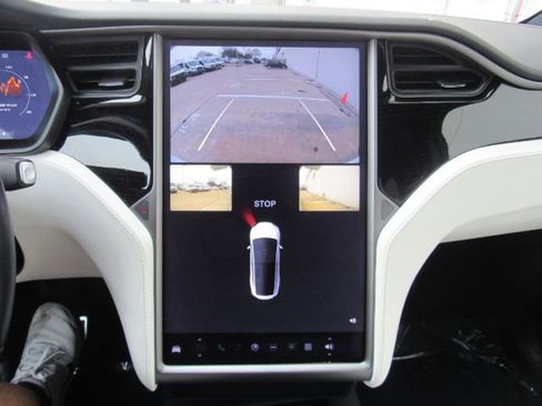 Used 2018 Tesla Model X 100D image 44