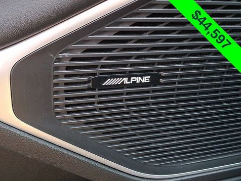 Certified 2024 Jeep Wagoneer Series III image 23