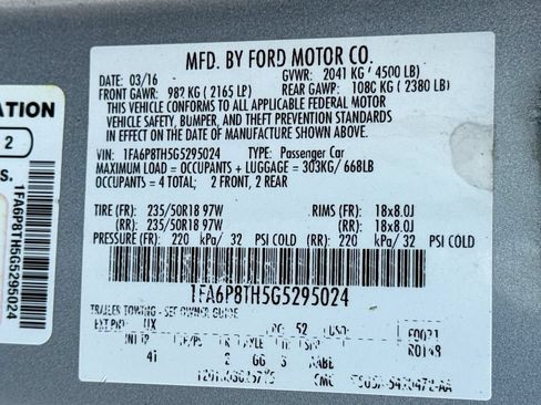 Used 2016 Ford Mustang Premium RWD image 17