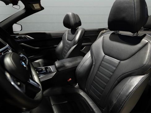 Used 2021 BMW 430i Convertible image 28