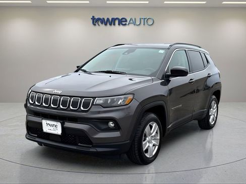 Used 2022 Jeep Compass Latitude w/ Convenience Group AWD/4WD image 1
