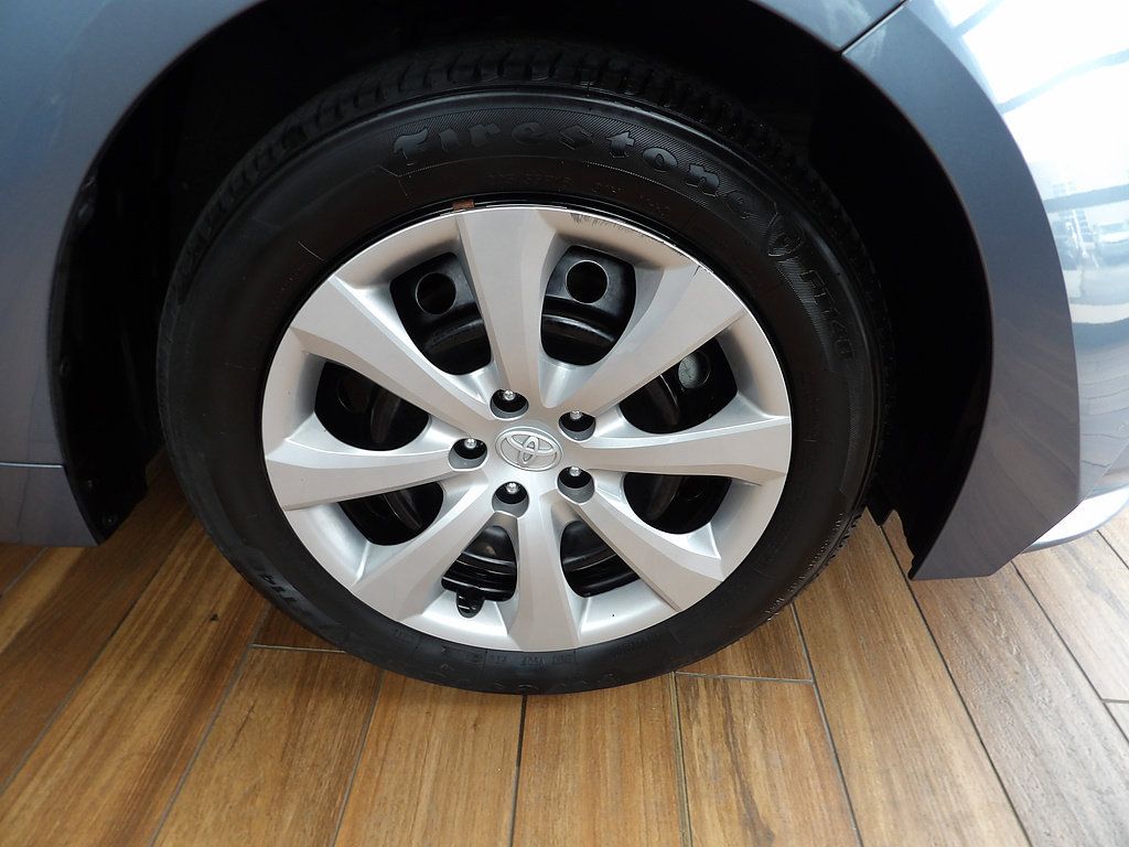 Used 2023 Toyota Corolla LE FWD image 4