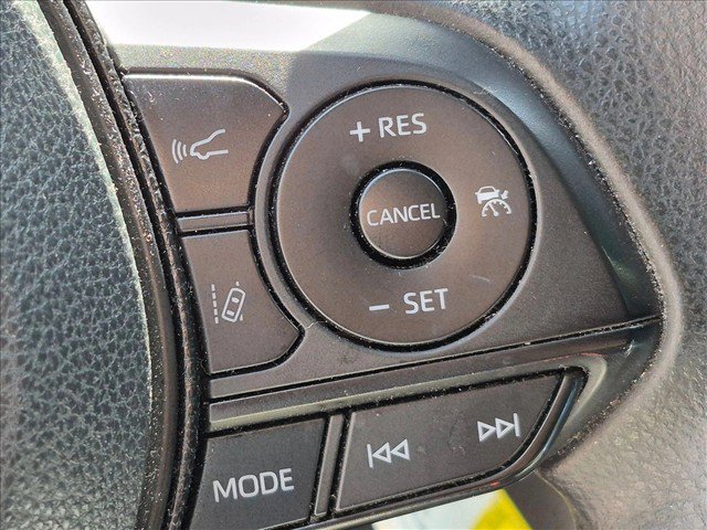Used 2020 Toyota RAV4 LE FWD image 15