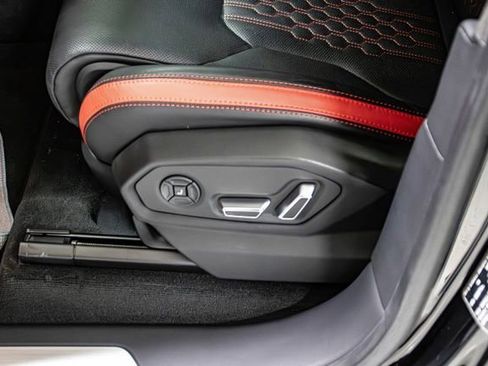 Used 2024 Lamborghini Urus S image 13