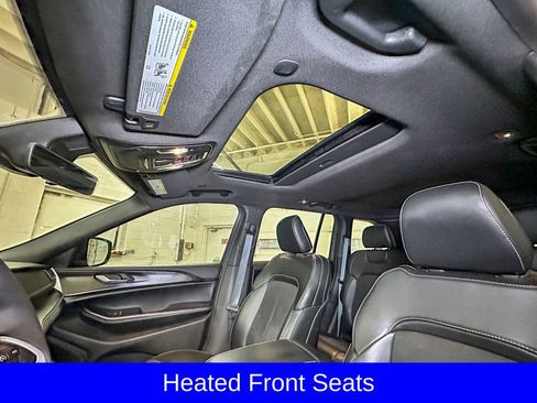 Used 2025 Jeep Grand Cherokee Altitude AWD/4WD image 12