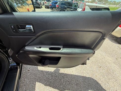 Used 2012 Ford Fusion SEL image 18