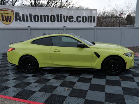 Used 2022 BMW M4 Coupe image 4