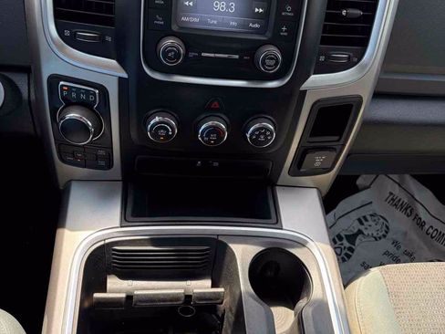 Used 2017 RAM 1500 Classic SLT AWD/4WD image 18