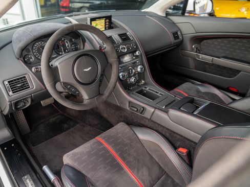 Used 2015 Aston Martin V8 Vantage GT image 3