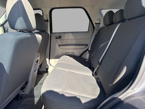 Used 2010 Ford Escape XLS FWD image 15