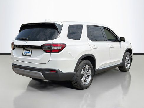 Used 2025 Honda Pilot EX-L image 5