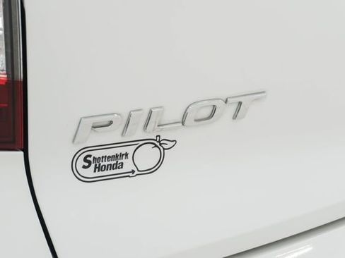 Used 2021 Honda Pilot Black Edition image 13
