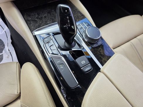 Used 2018 BMW 530e image 22