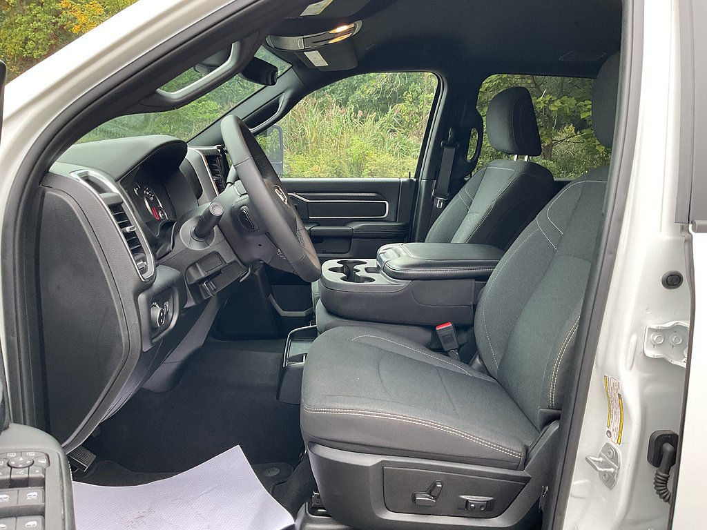 Used 2026 RAM 2500 Big Horn AWD/4WD image 8