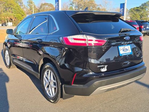 Used 2024 Ford Edge SEL w/ Convenience Package image 3