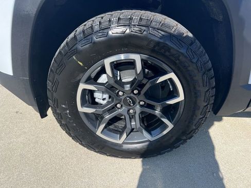 New 2026 Chevrolet Equinox ACTIV w/ Convenience Package III image 33