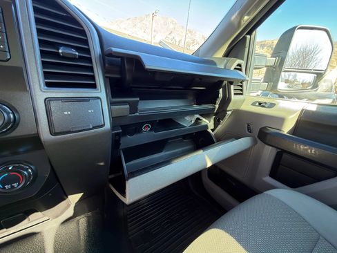 Used 2019 Ford F250 XL w/ Power Equipment Group RWD image 15
