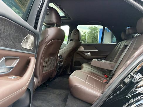 Used 2022 Mercedes-Benz GLE 350 4MATIC w/ Premium Package image 16