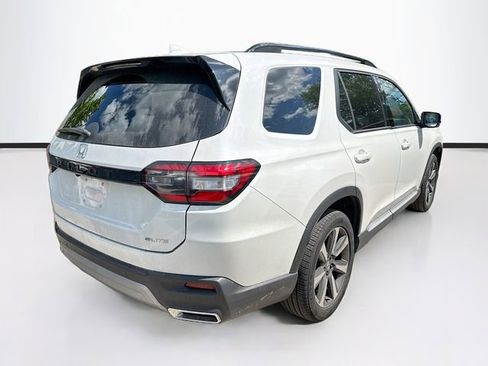 Used 2024 Honda Pilot Elite image 9