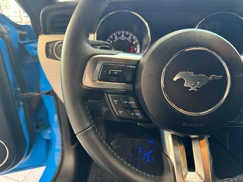 Used 2017 Ford Mustang GT Premium w/ Black Accent Package RWD image 40