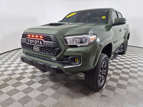 Used 2022 Toyota Tacoma TRD Sport w/ Technology Package RWD image 7