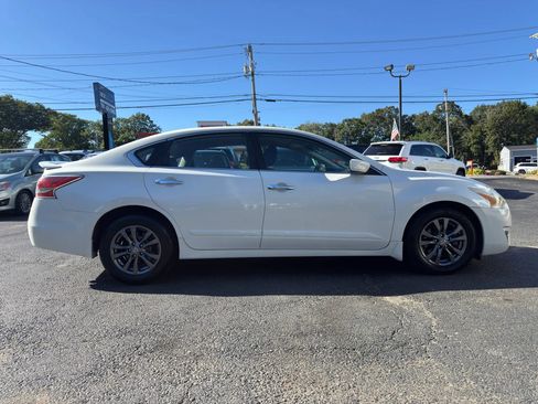 Used 2015 Nissan Altima 2.5 S w/ Sport Value Package FWD image 8
