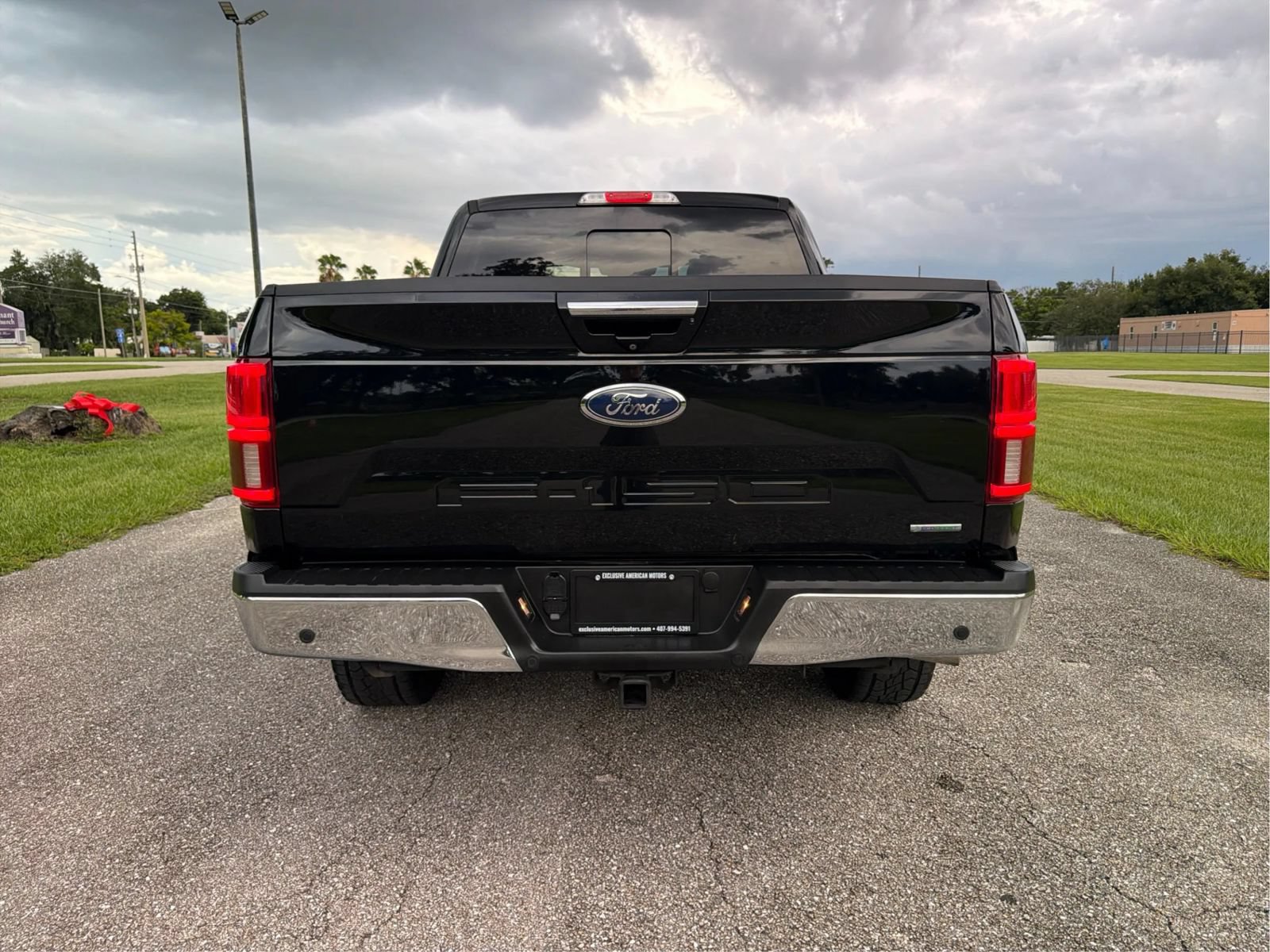 Used 2018 Ford F150 Lariat w/ Equipment Group 502A Luxury AWD/4WD image 6
