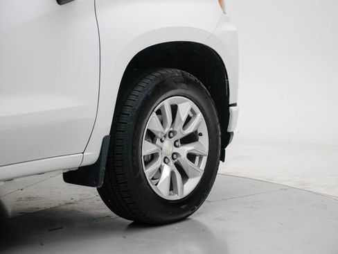 Used 2022 Chevrolet Silverado 1500 Custom AWD/4WD image 7