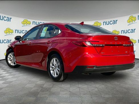 Used 2025 Toyota Camry LE image 4