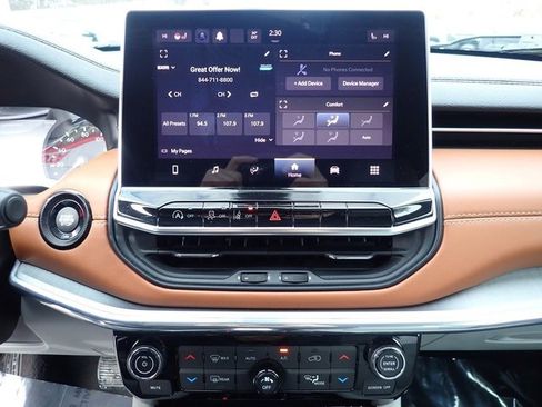 Used 2022 Jeep Compass Limited image 28