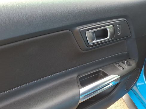 Used 2022 Ford Mustang Coupe RWD image 5