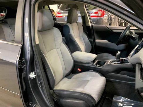 Certified 2025 Subaru Outback Premium image 7